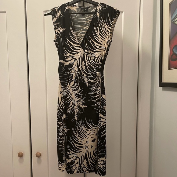 BCBG MAX AZRIA Women Wrap Dresses Regular fit in Green - S main image 1